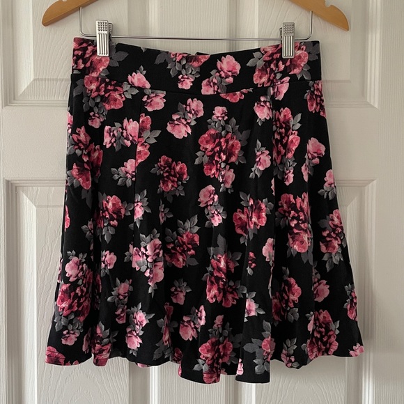 Fit and flare a-line skirt - Picture 1 of 4